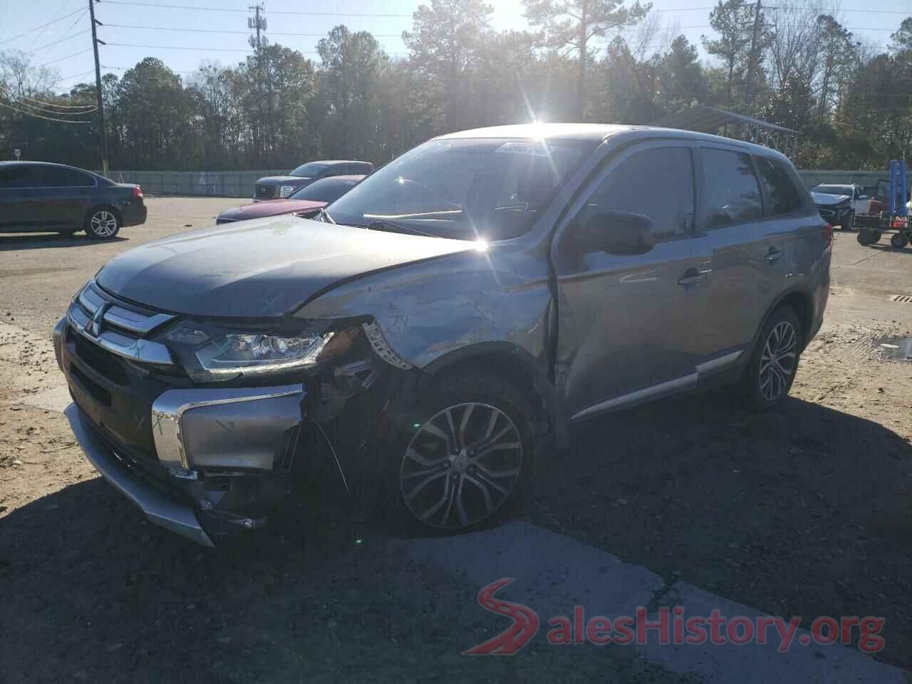 JA4AZ3A3XJZ056863 2018 MITSUBISHI OUTLANDER