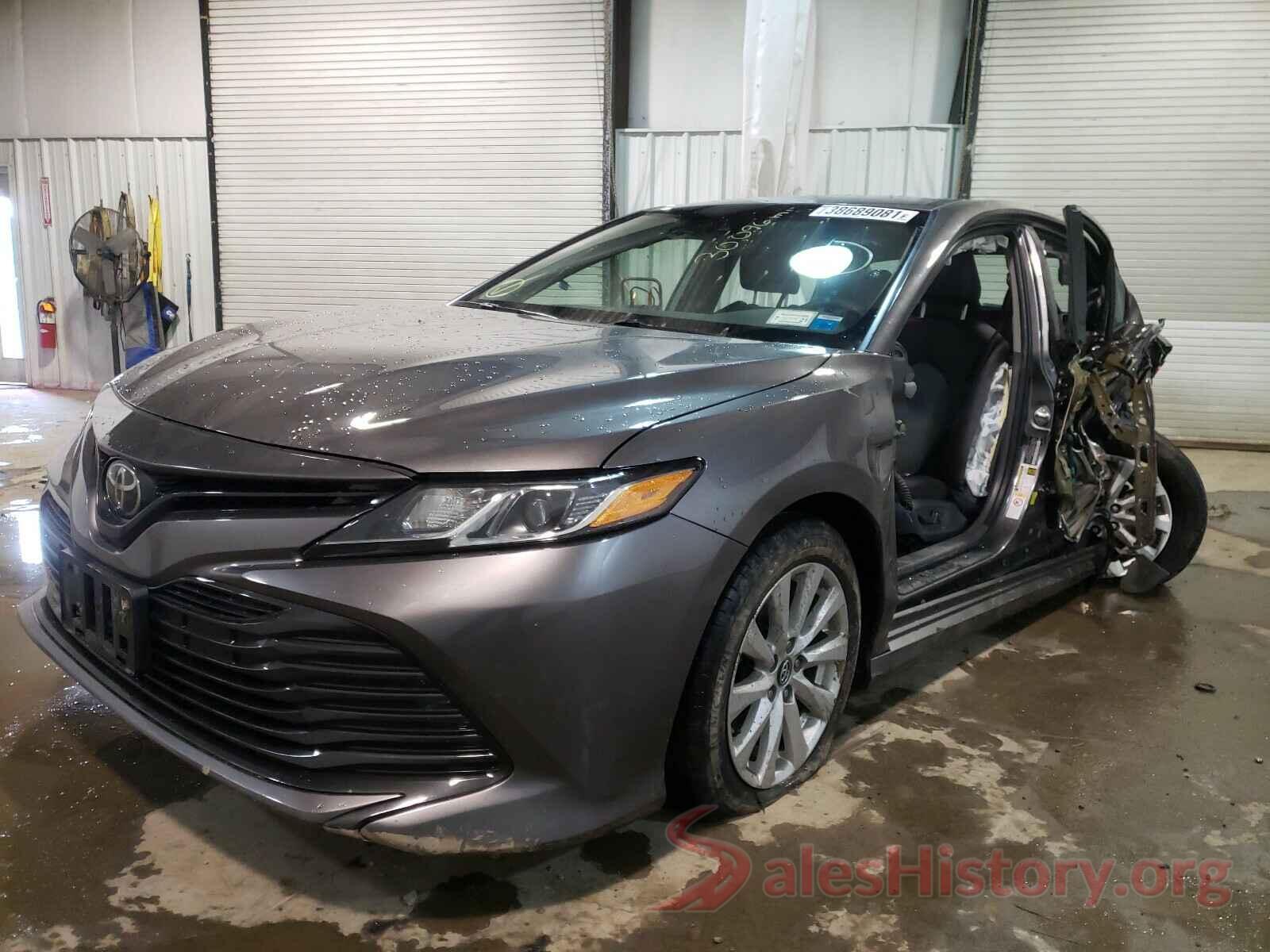 4T1B11HK2JU087553 2018 TOYOTA CAMRY