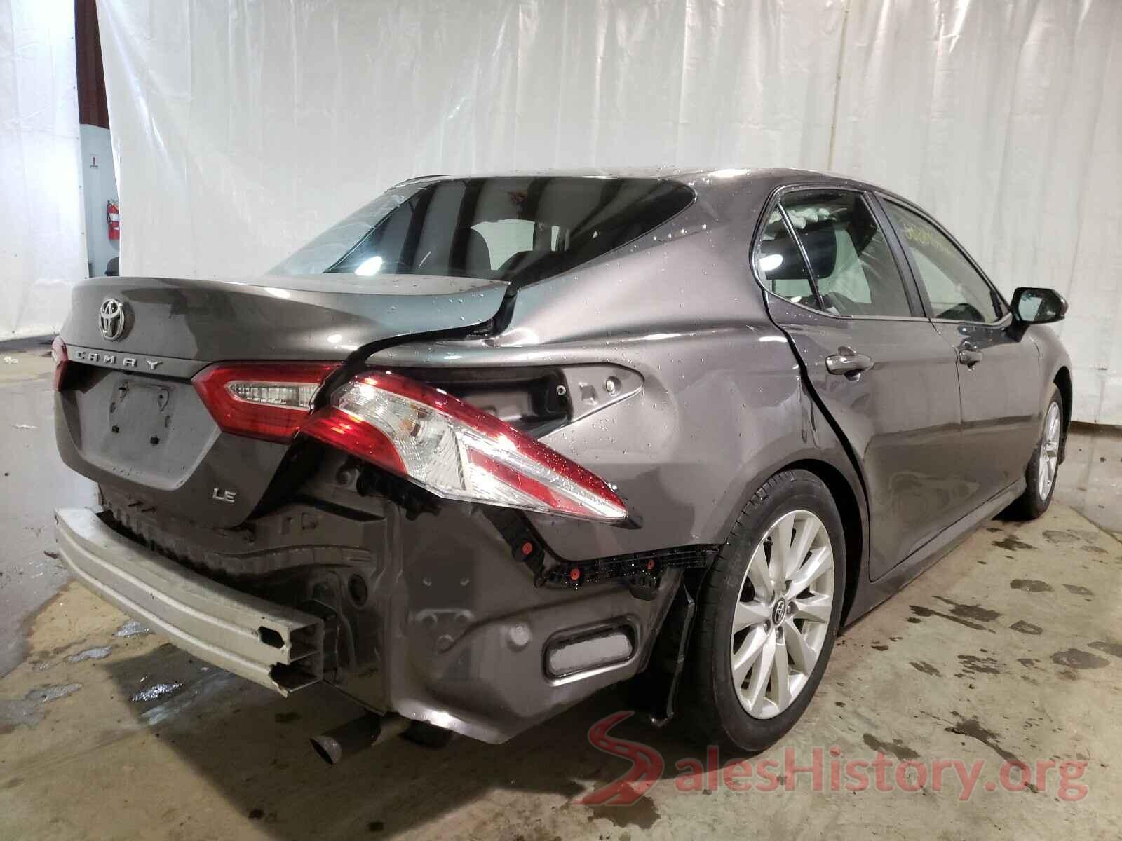 4T1B11HK2JU087553 2018 TOYOTA CAMRY