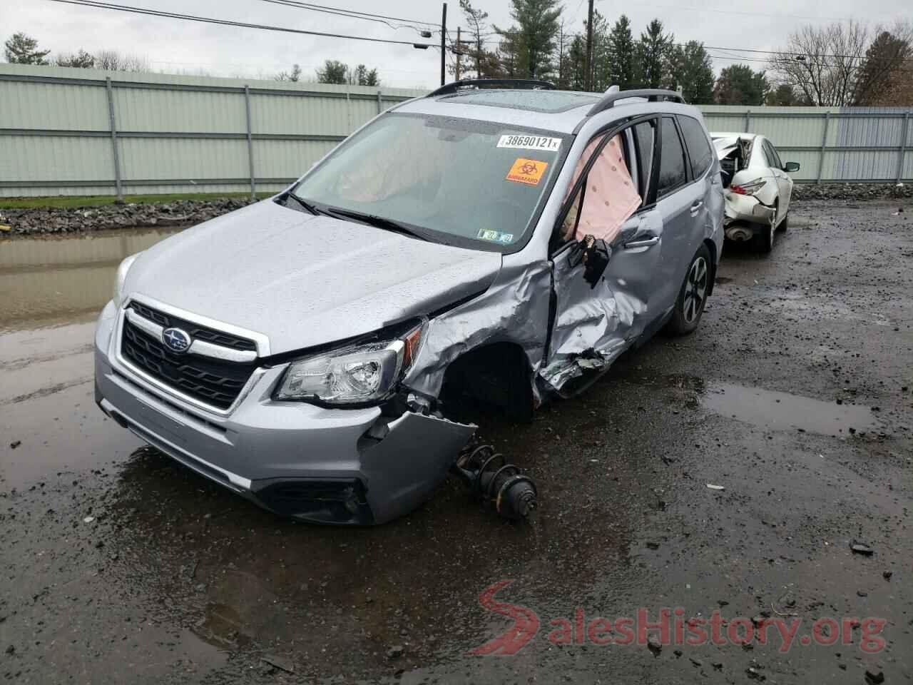 JF2SJAGC8JH418211 2018 SUBARU FORESTER