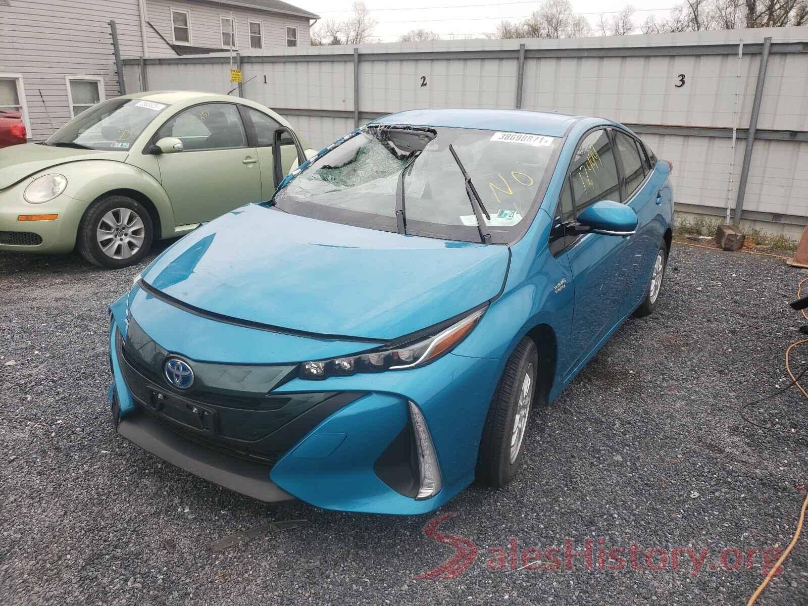 JTDKARFP7J3098166 2018 TOYOTA PRIUS