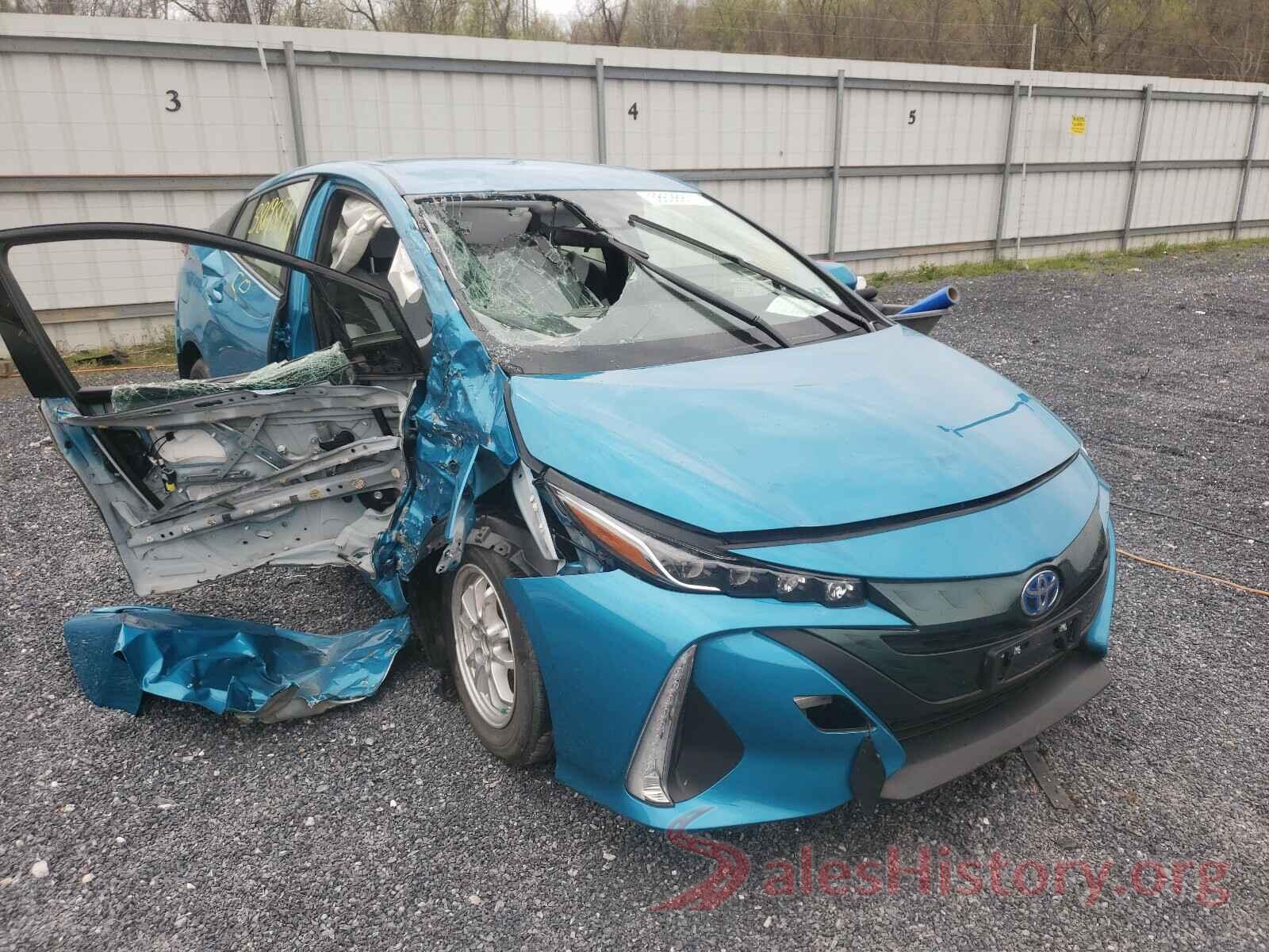 JTDKARFP7J3098166 2018 TOYOTA PRIUS