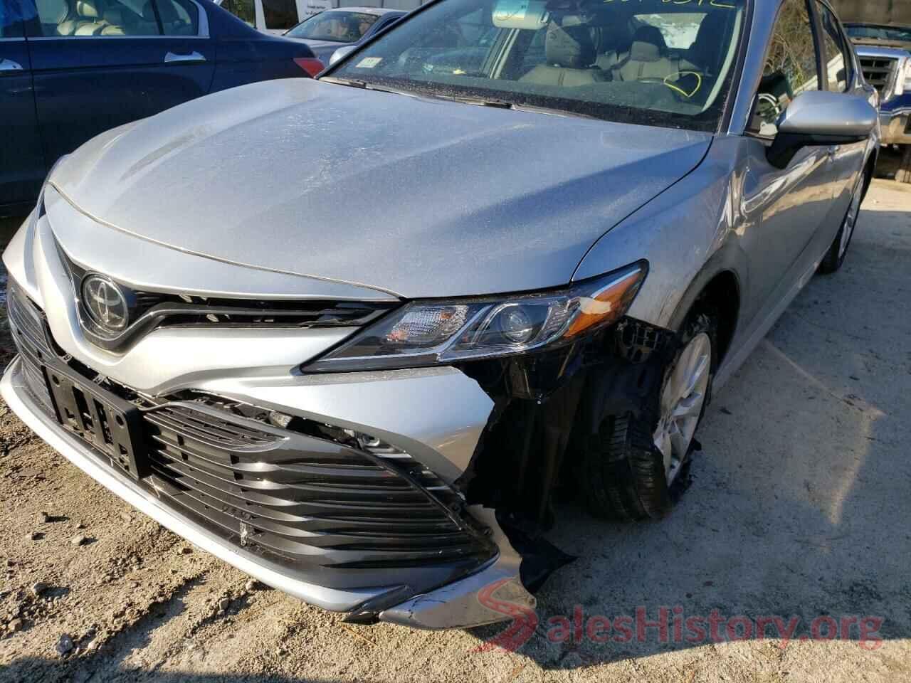 4T1B11HK9JU135873 2018 TOYOTA CAMRY