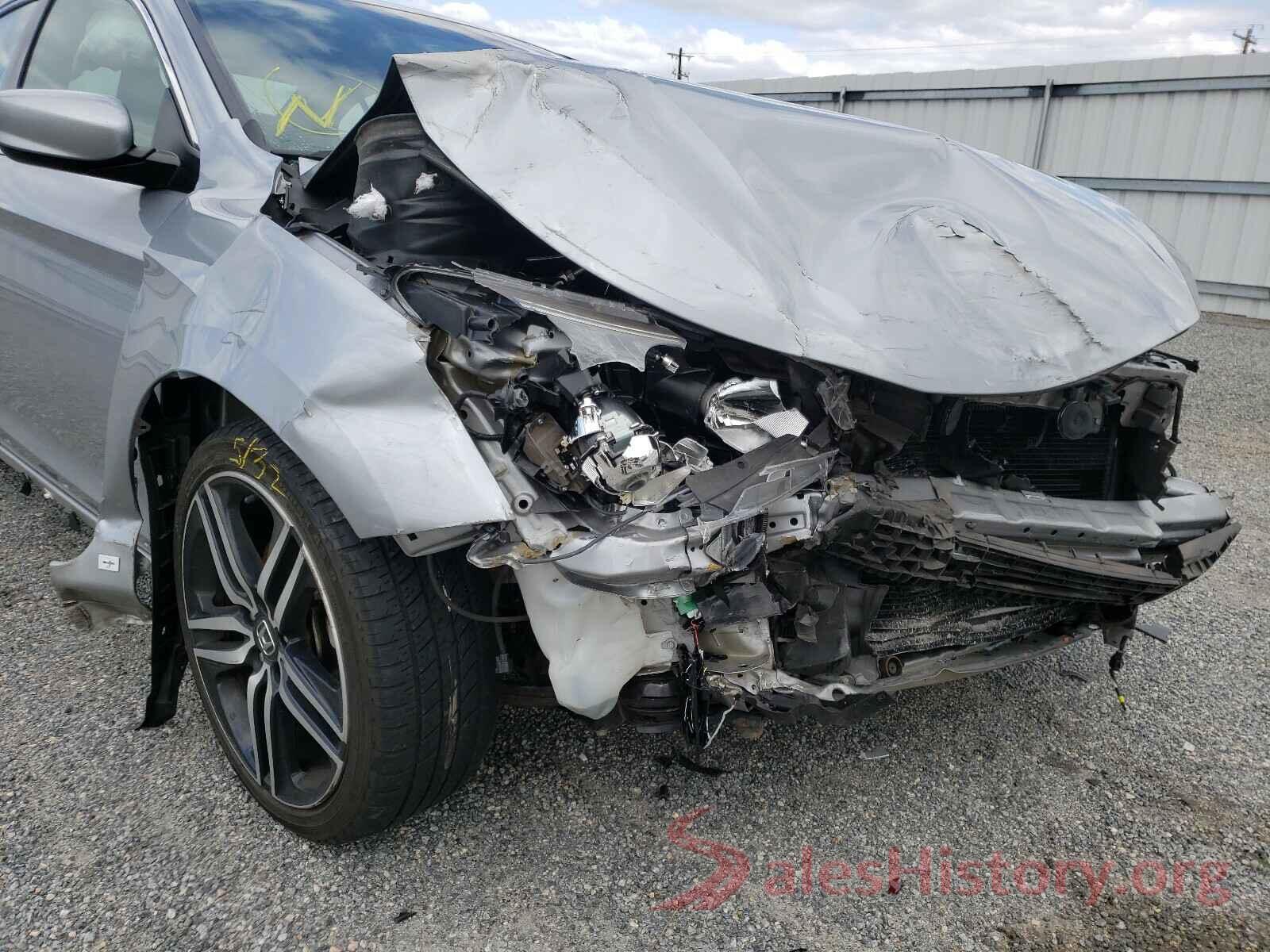 1HGCR2F50HA061552 2017 HONDA ACCORD