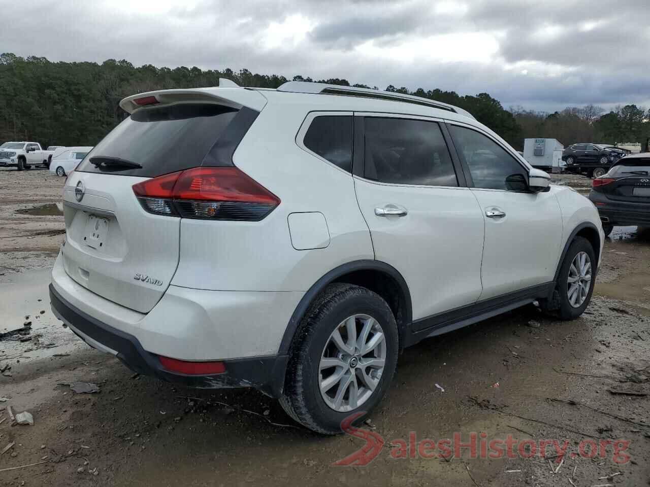 JN8AT2MVXJW301892 2018 NISSAN ROGUE