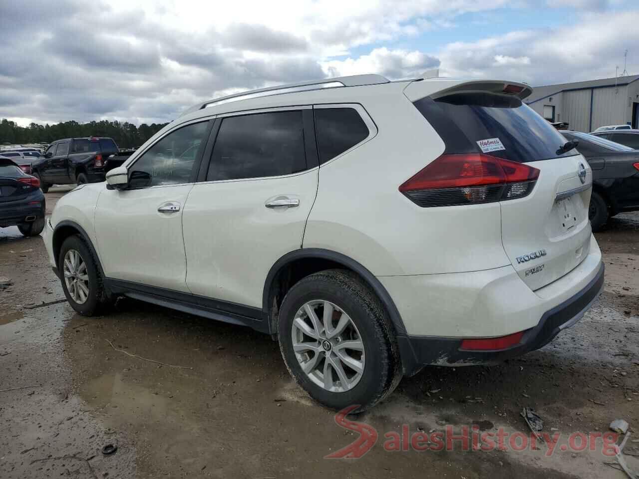 JN8AT2MVXJW301892 2018 NISSAN ROGUE