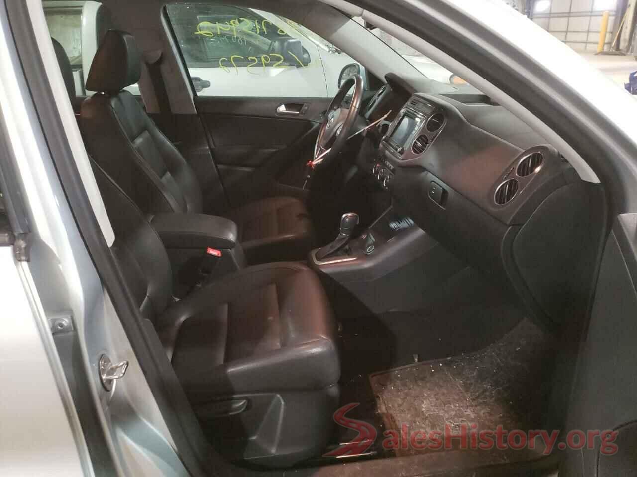 WVGBV7AX5HK008069 2017 VOLKSWAGEN TIGUAN