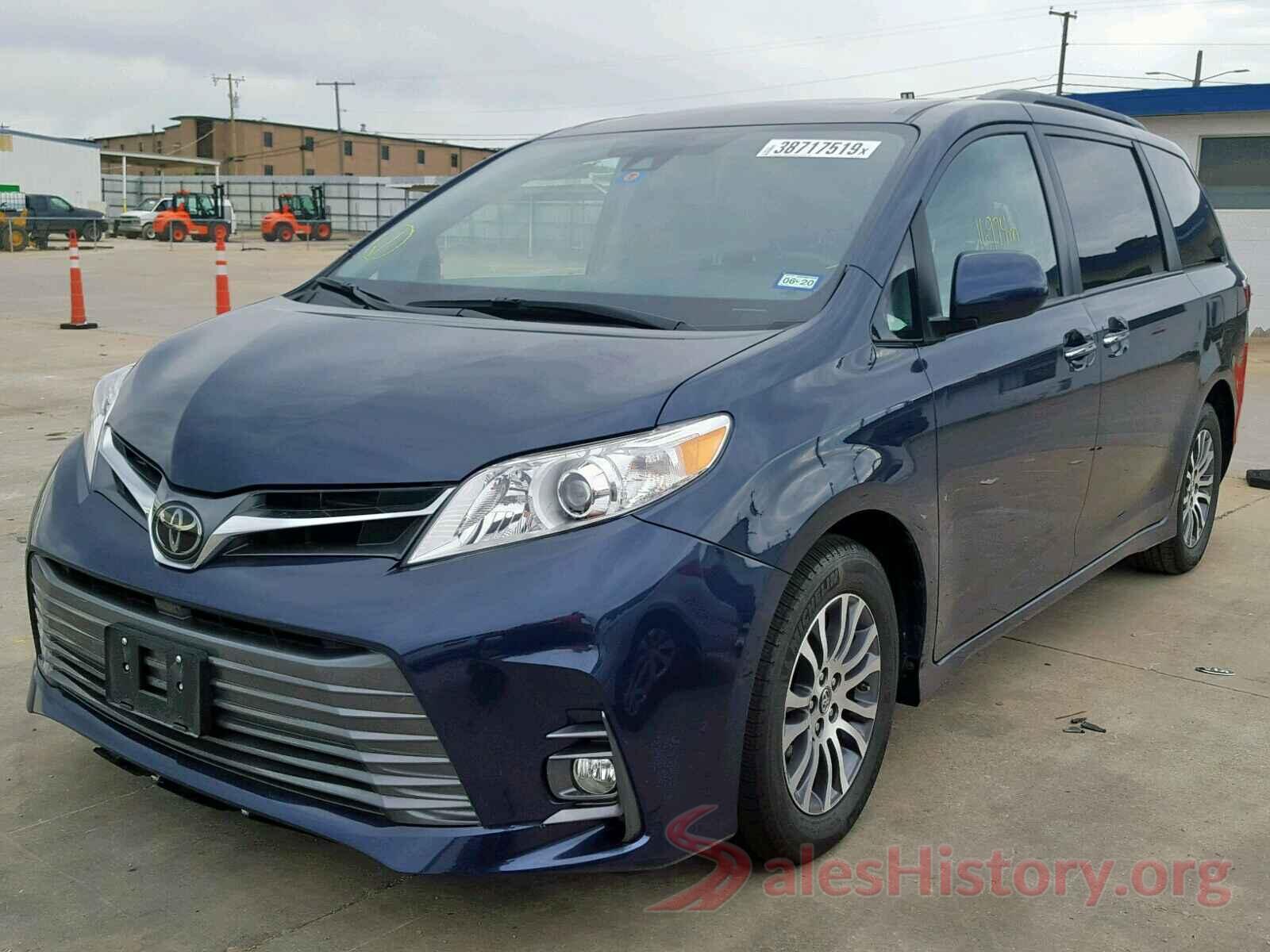 5TDYZ3DC3JS953525 2018 TOYOTA SIENNA XLE