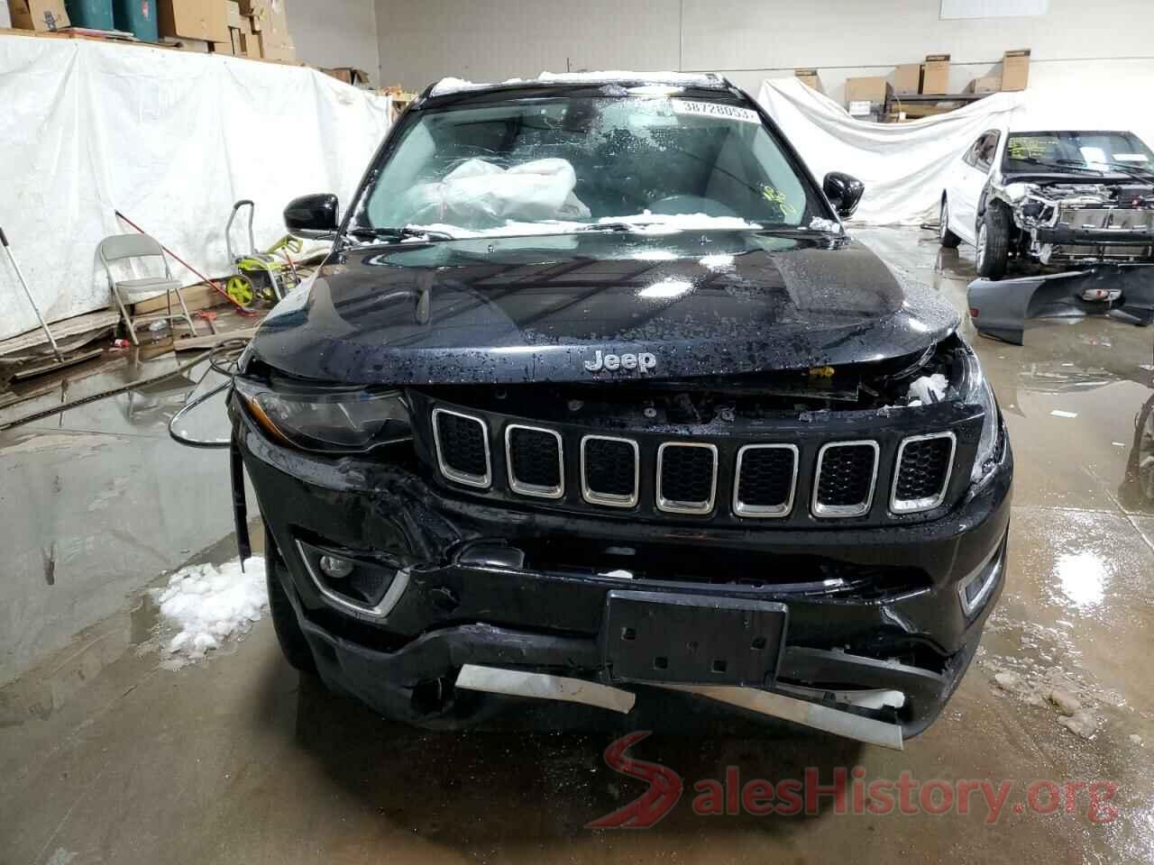 3C4NJDCB9JT307338 2018 JEEP COMPASS