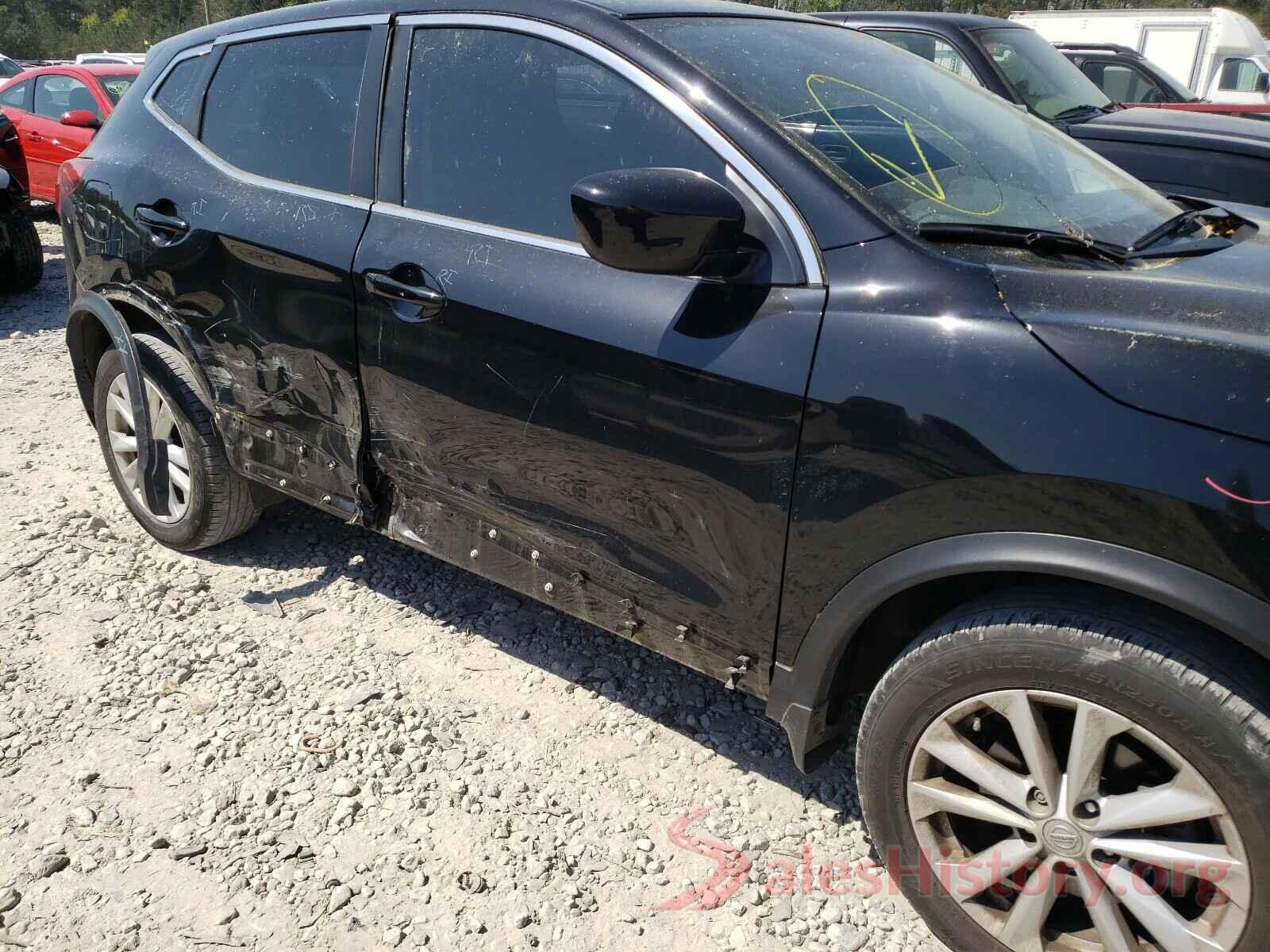 JN1BJ1CP0JW104266 2018 NISSAN ROGUE