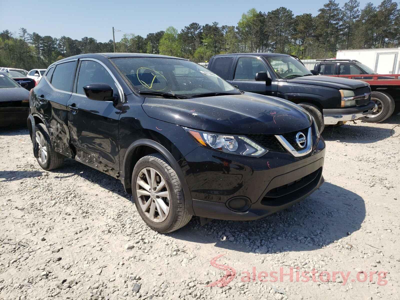 JN1BJ1CP0JW104266 2018 NISSAN ROGUE