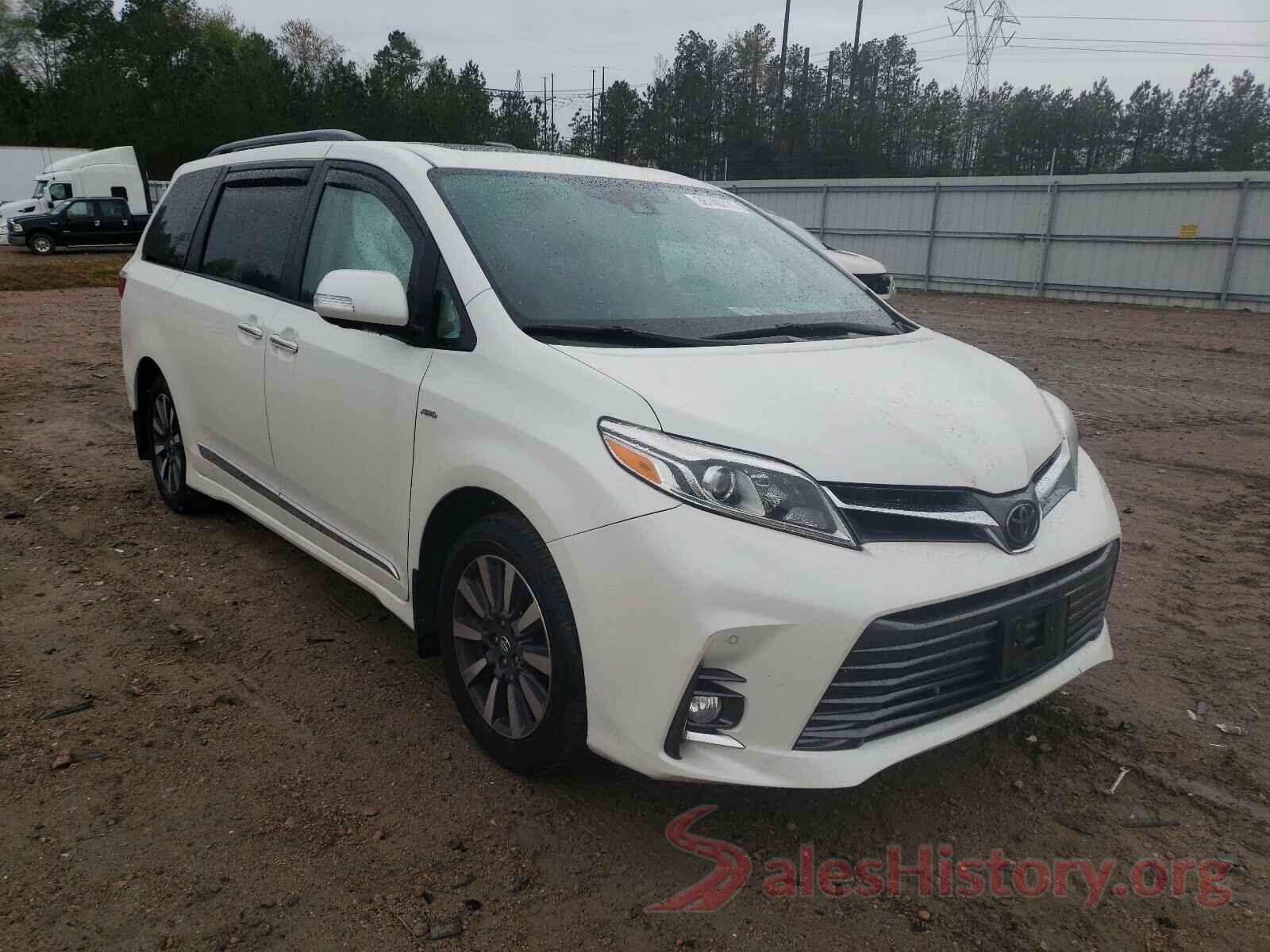 5TDDZ3DC0JS200257 2018 TOYOTA SIENNA