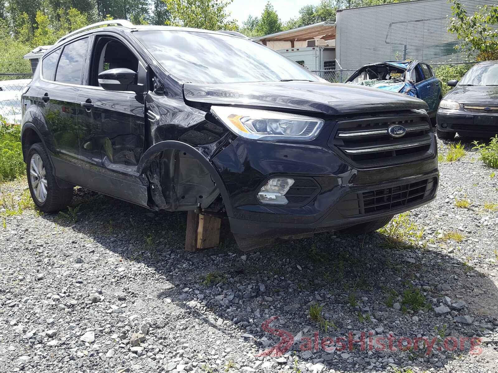 1FMCU9J93HUD88019 2017 FORD ESCAPE