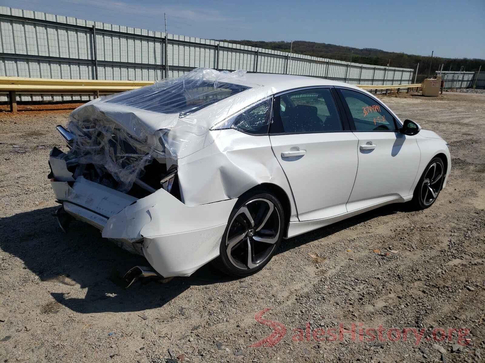 1HGCV2F37JA027673 2018 HONDA ACCORD