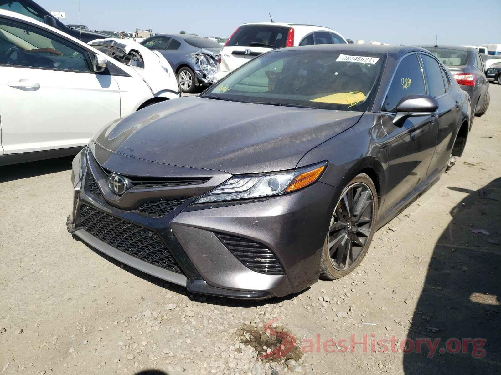 4T1B61HK1JU040001 2018 TOYOTA CAMRY