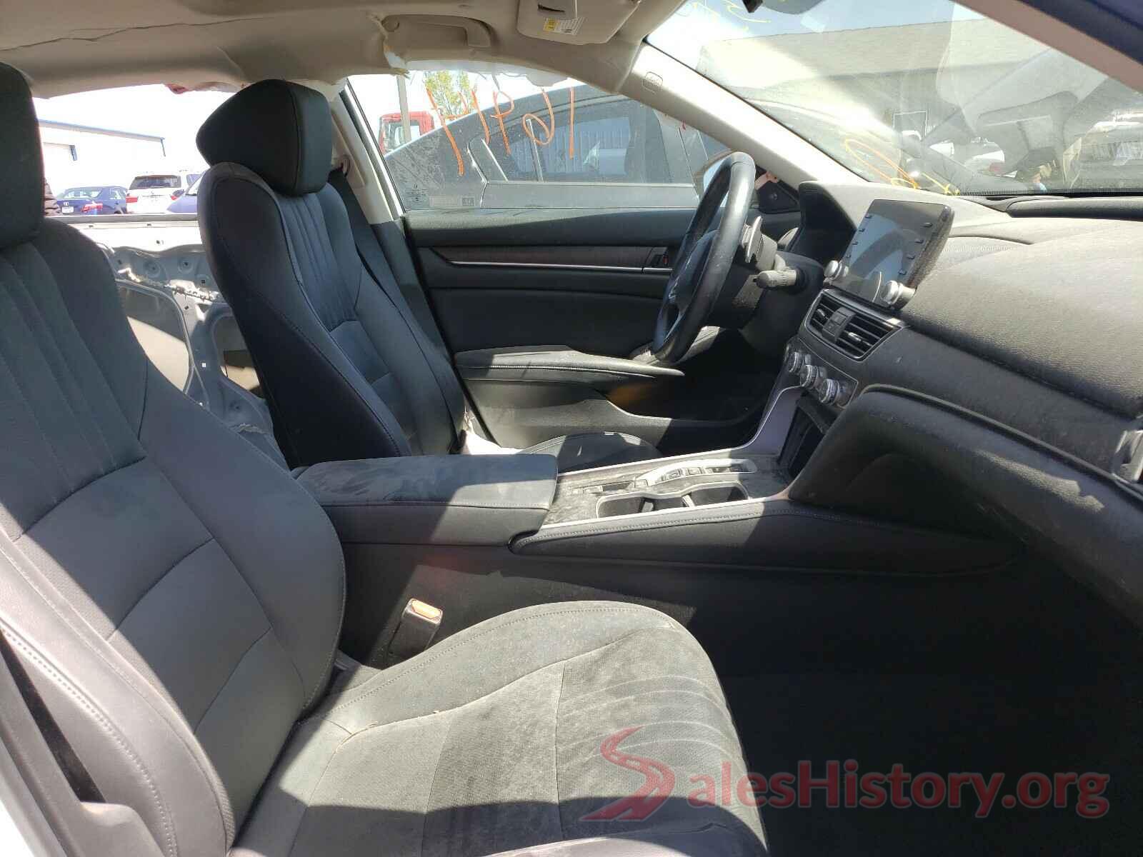 1HGCV2F90JA006300 2018 HONDA ACCORD