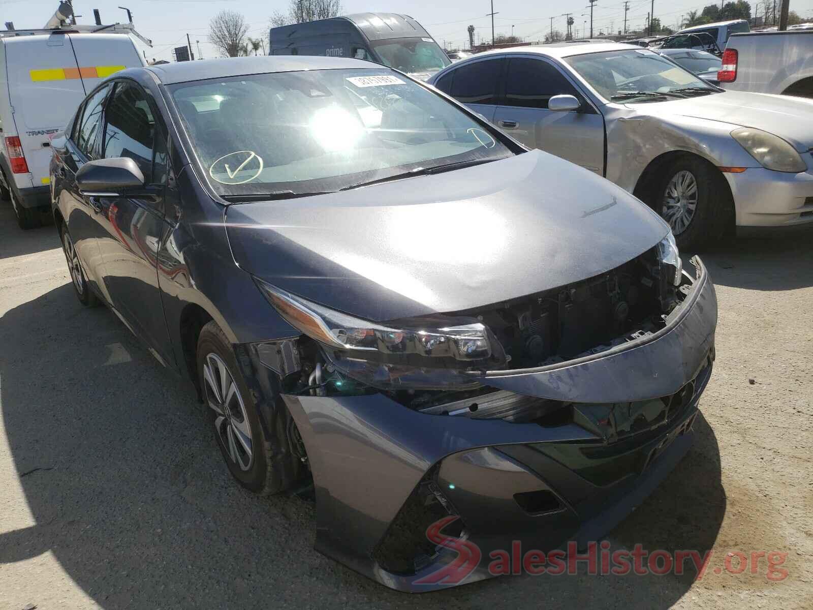 JTDKARFP8J3077245 2018 TOYOTA PRIUS