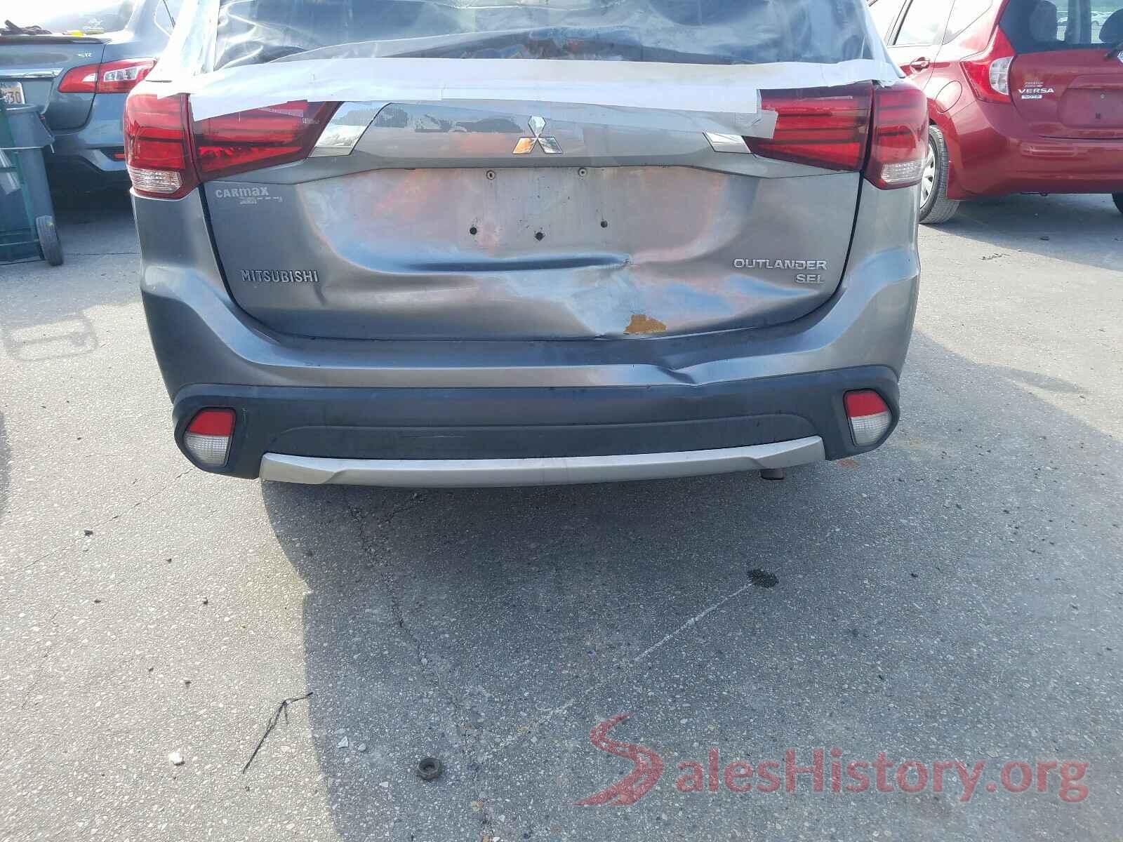 JA4AD3A38JZ020247 2018 MITSUBISHI OUTLANDER