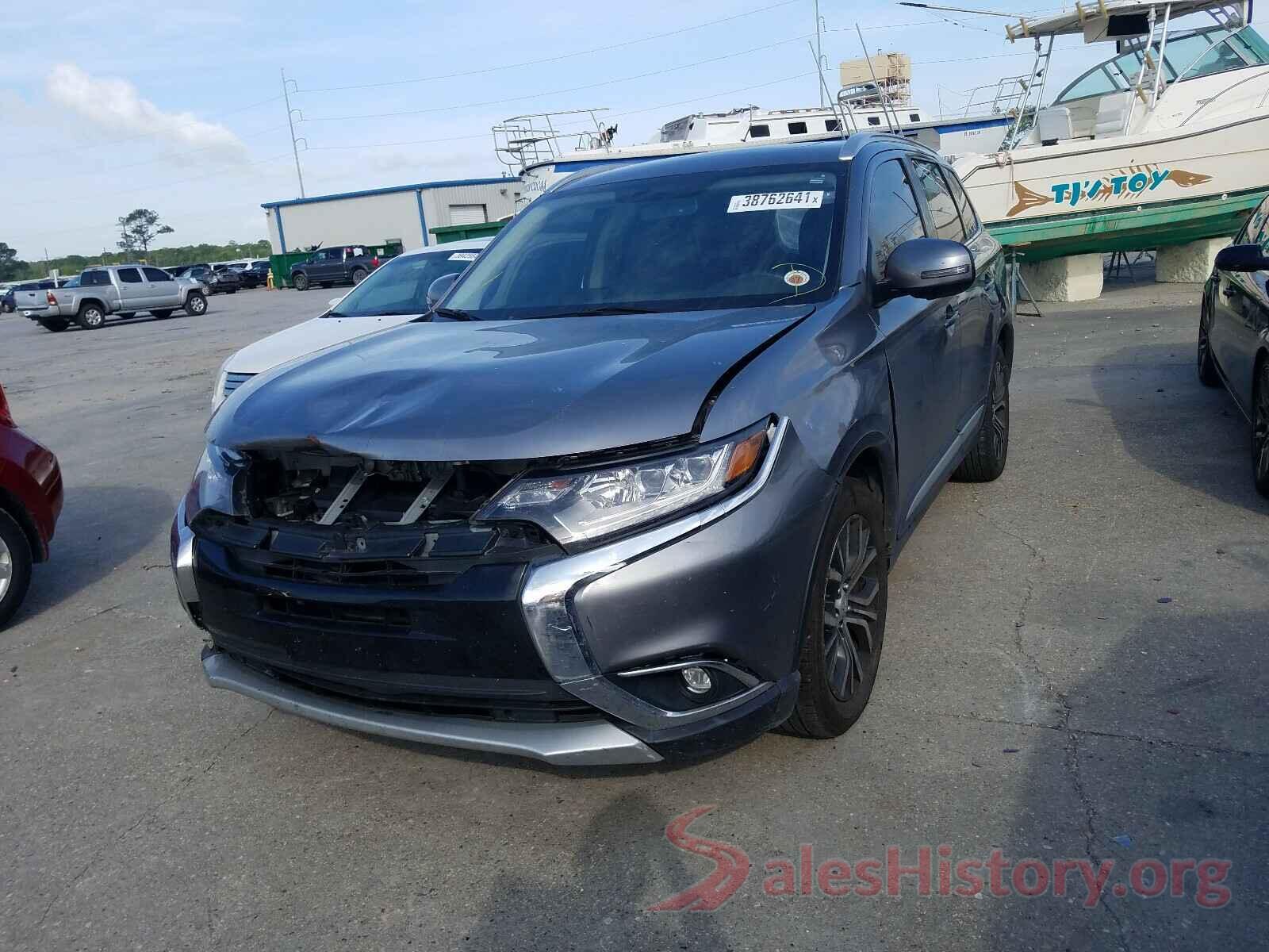 JA4AD3A38JZ020247 2018 MITSUBISHI OUTLANDER