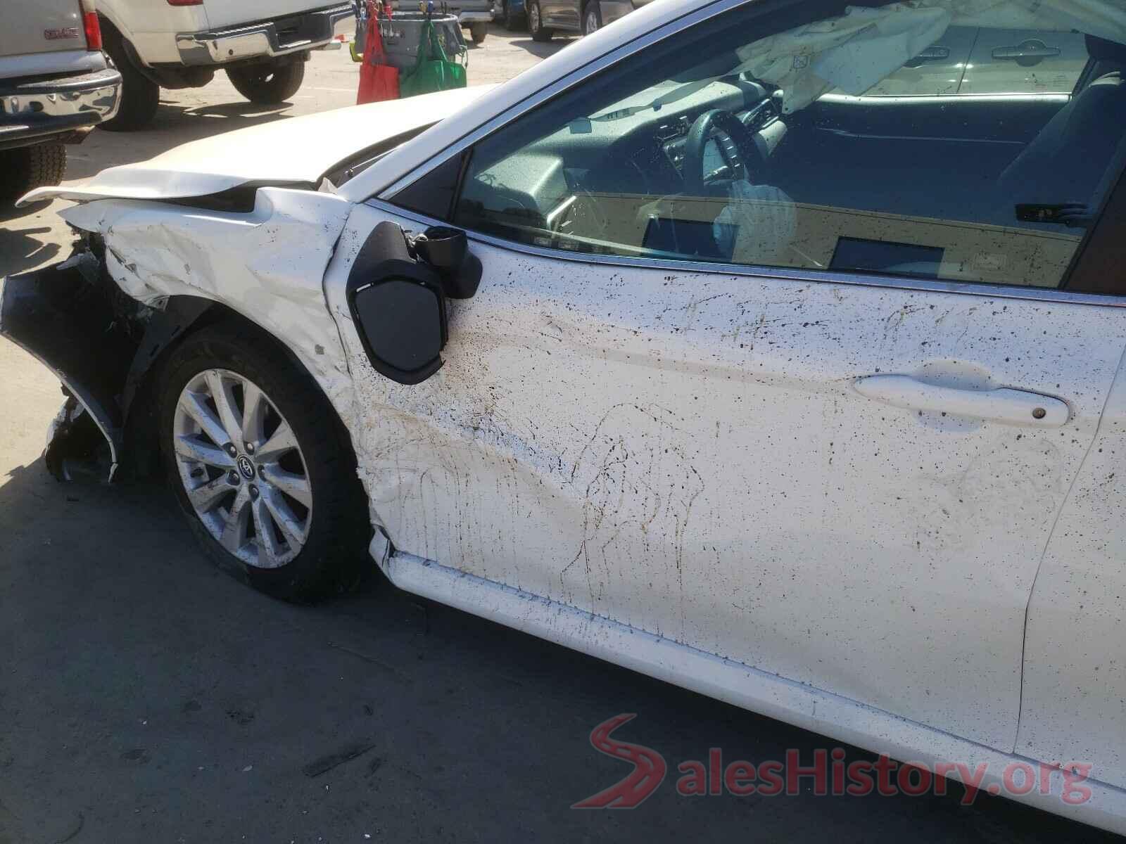 4T1B11HK1JU075815 2018 TOYOTA CAMRY