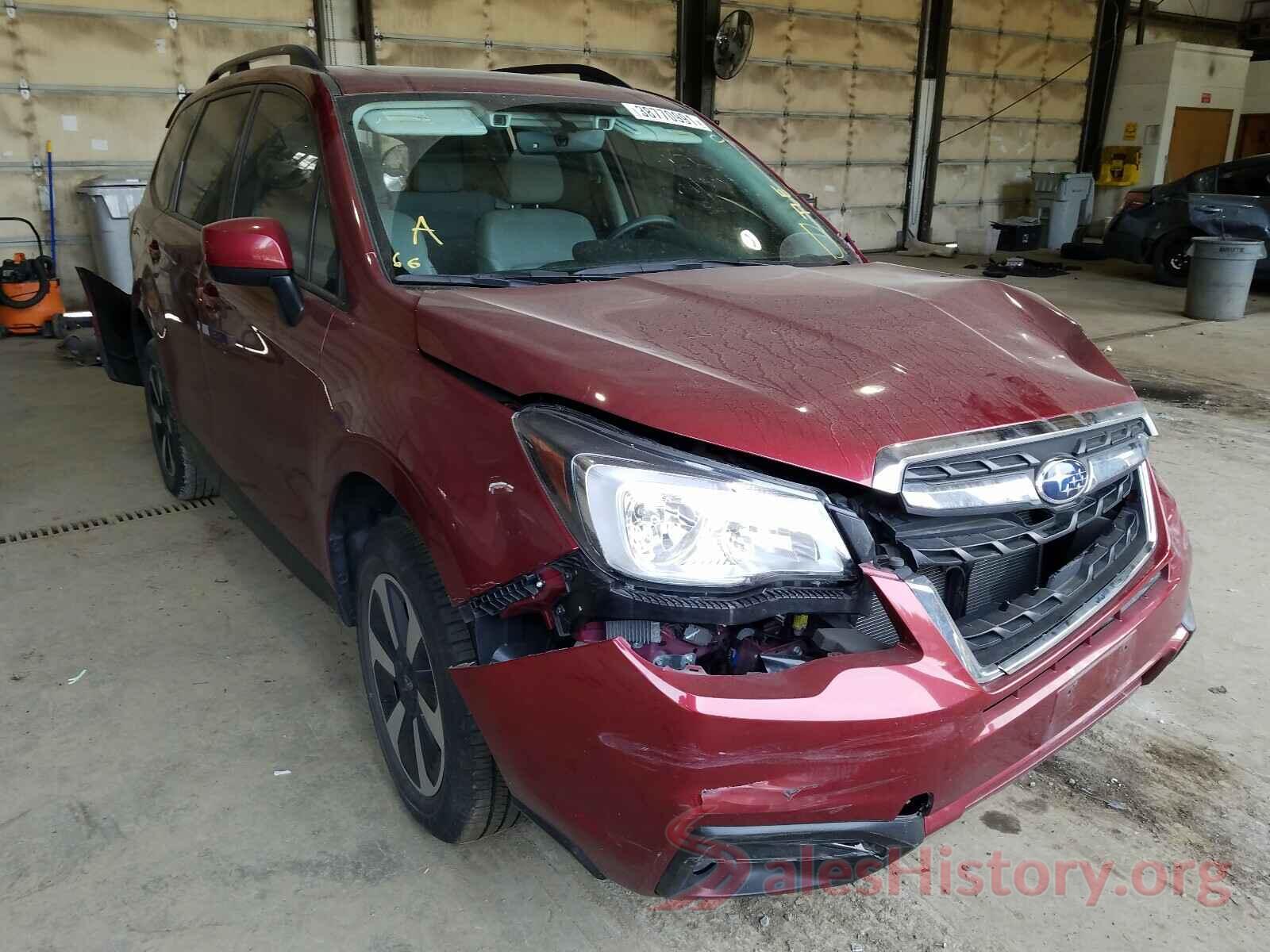 JF2SJAGC0JH528136 2018 SUBARU FORESTER