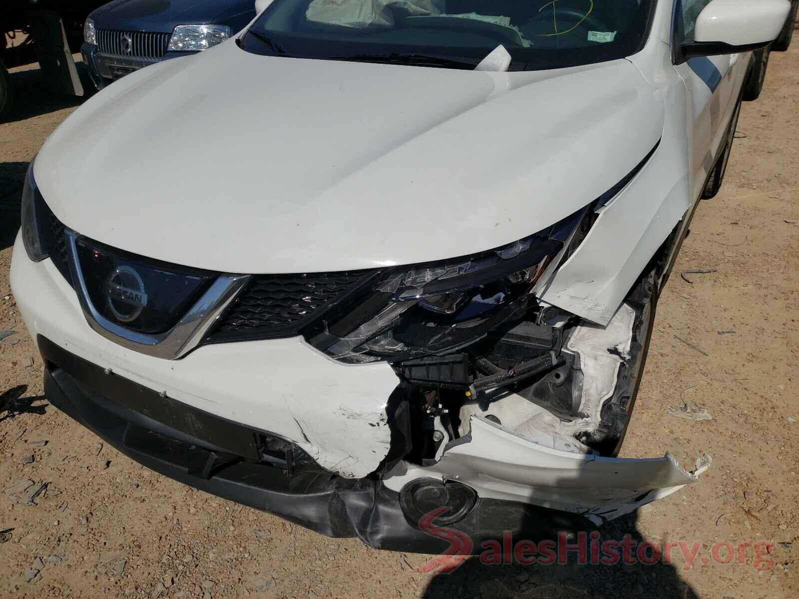 JN1BJ1CP4JW158072 2018 NISSAN ROGUE