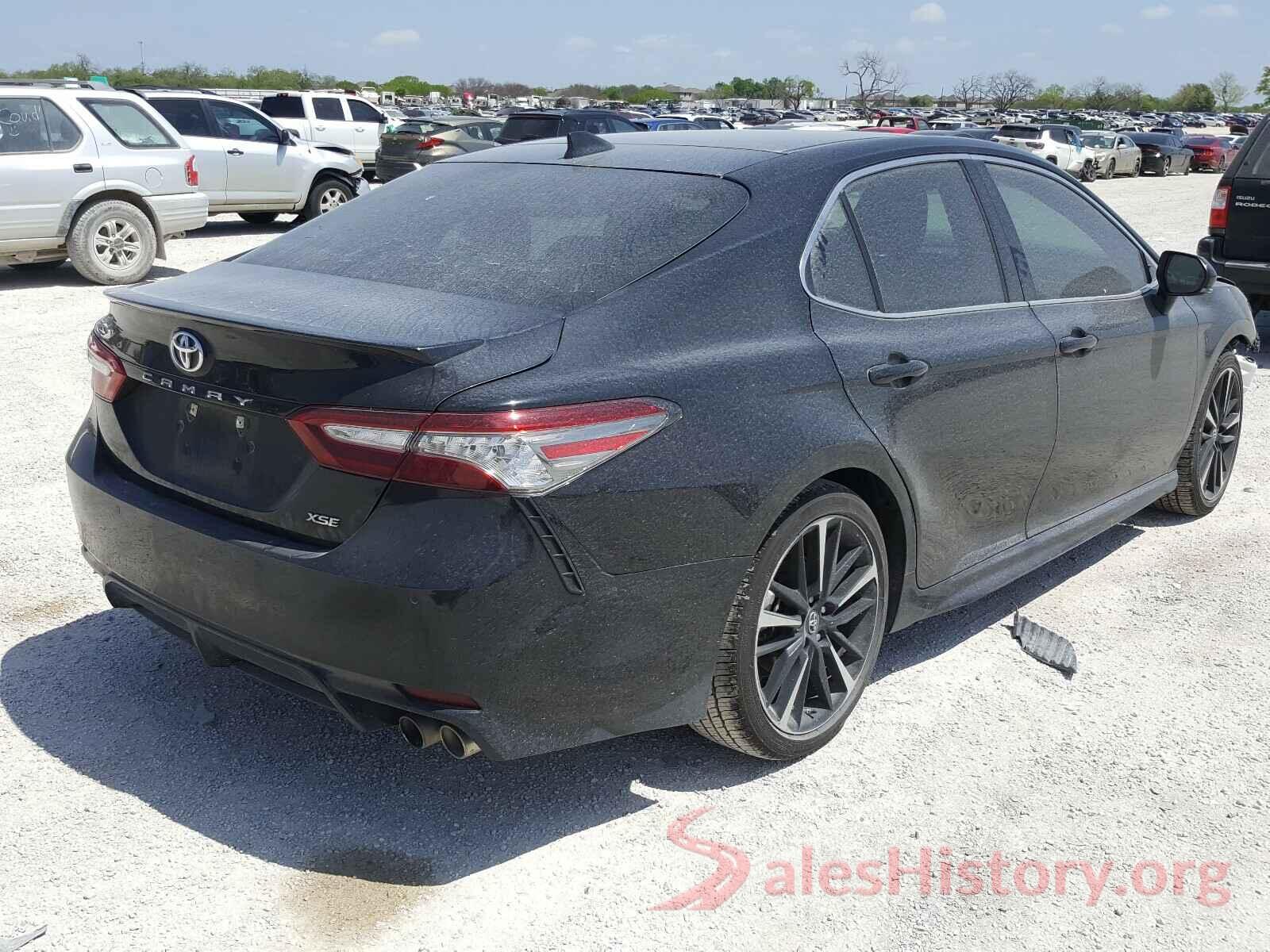 4T1B61HK6JU085922 2018 TOYOTA CAMRY