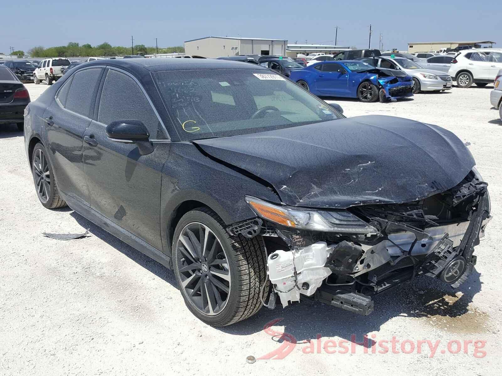 4T1B61HK6JU085922 2018 TOYOTA CAMRY