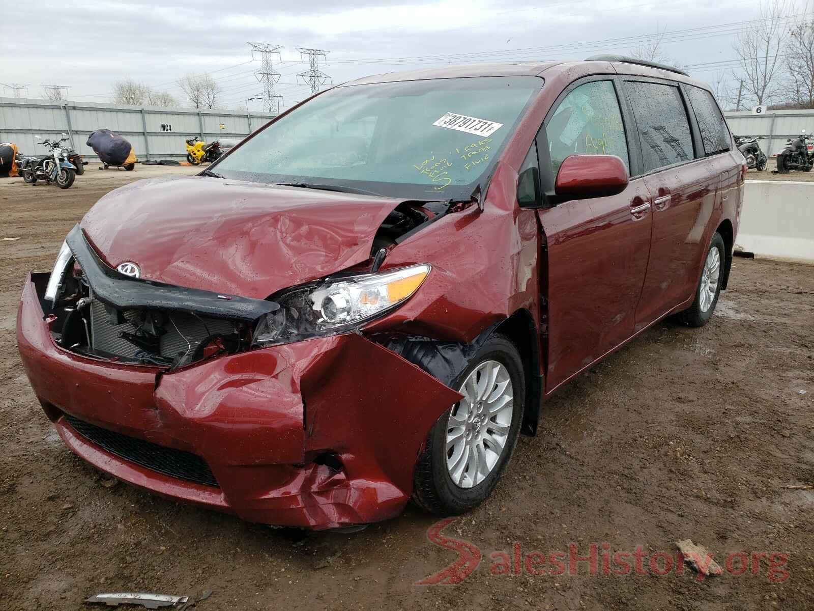 5TDYZ3DC1HS831112 2017 TOYOTA SIENNA