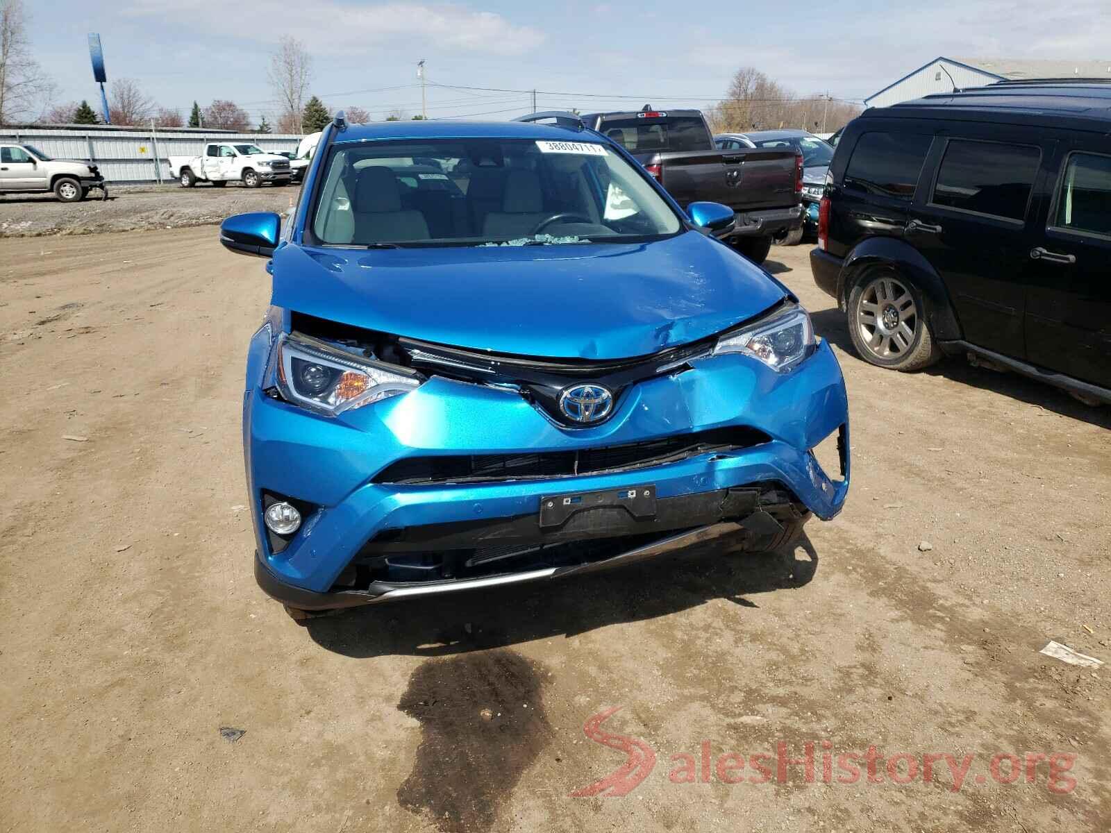 JTMRJREV6JD176428 2018 TOYOTA RAV4