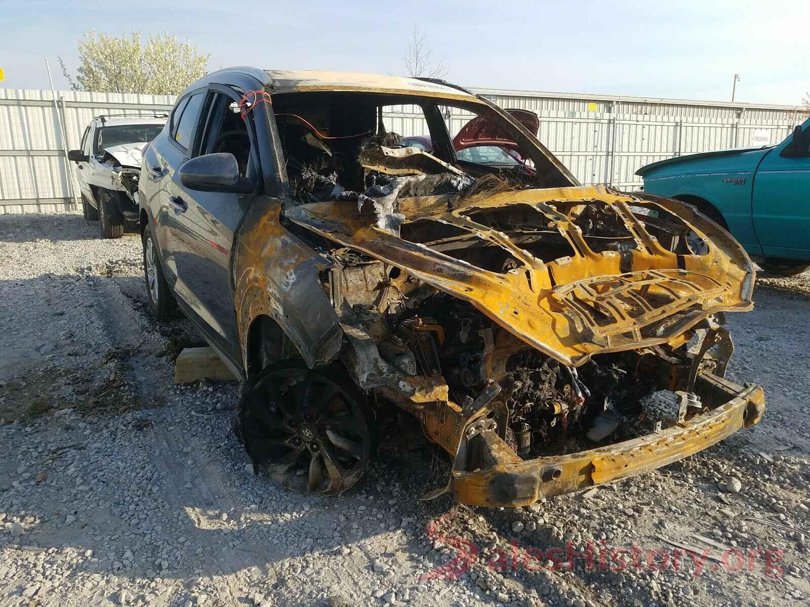 KM8J3CA43JU599318 2018 HYUNDAI TUCSON