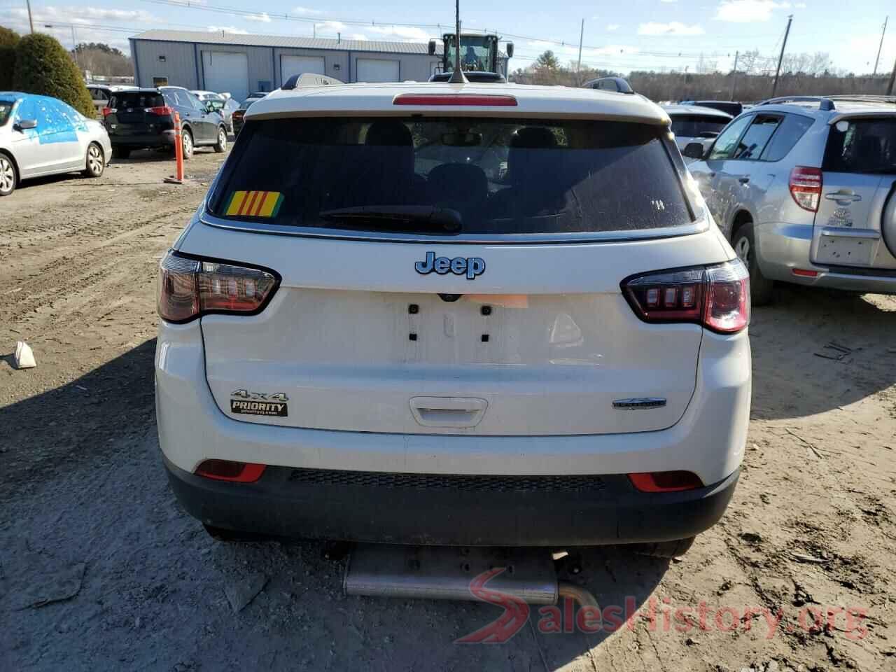 3C4NJDBB3KT735621 2019 JEEP COMPASS