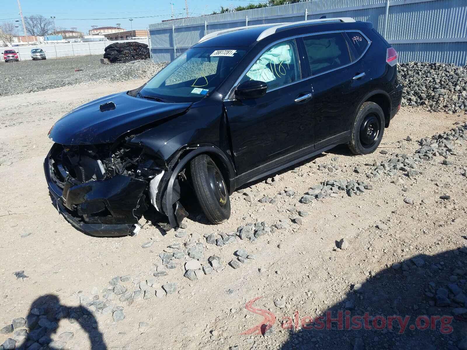 5N1AT2MV2JC815860 2018 NISSAN ROGUE