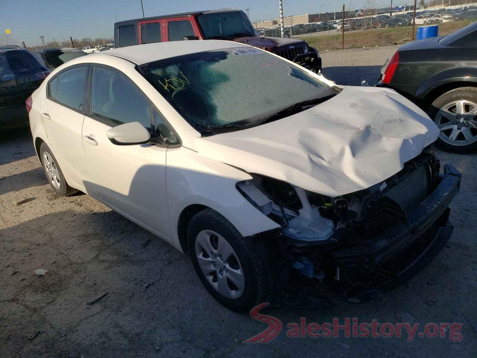 3KPFK4A70JE177101 2018 KIA FORTE