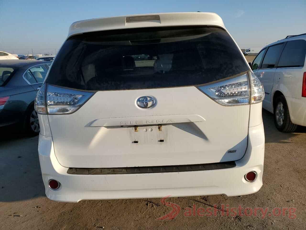 5TDXZ3DC2HS881853 2017 TOYOTA SIENNA