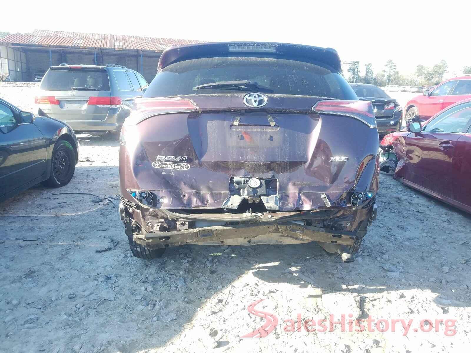 2T3WFREV0JW465702 2018 TOYOTA RAV4