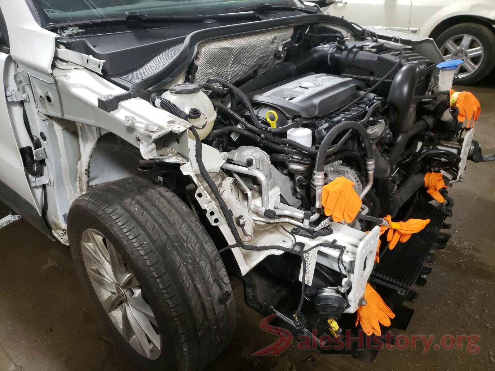 WVGBV7AX4HK045453 2017 VOLKSWAGEN TIGUAN