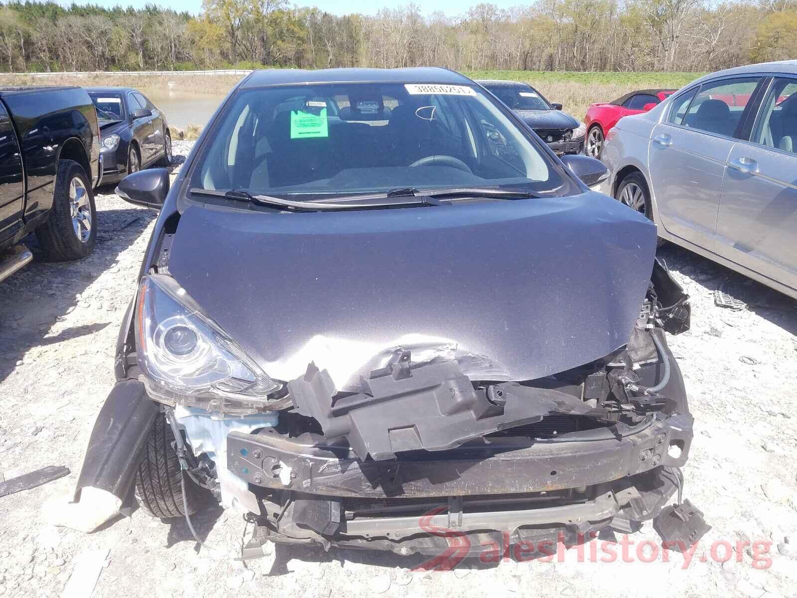 JTDKDTB39H1592820 2017 TOYOTA PRIUS