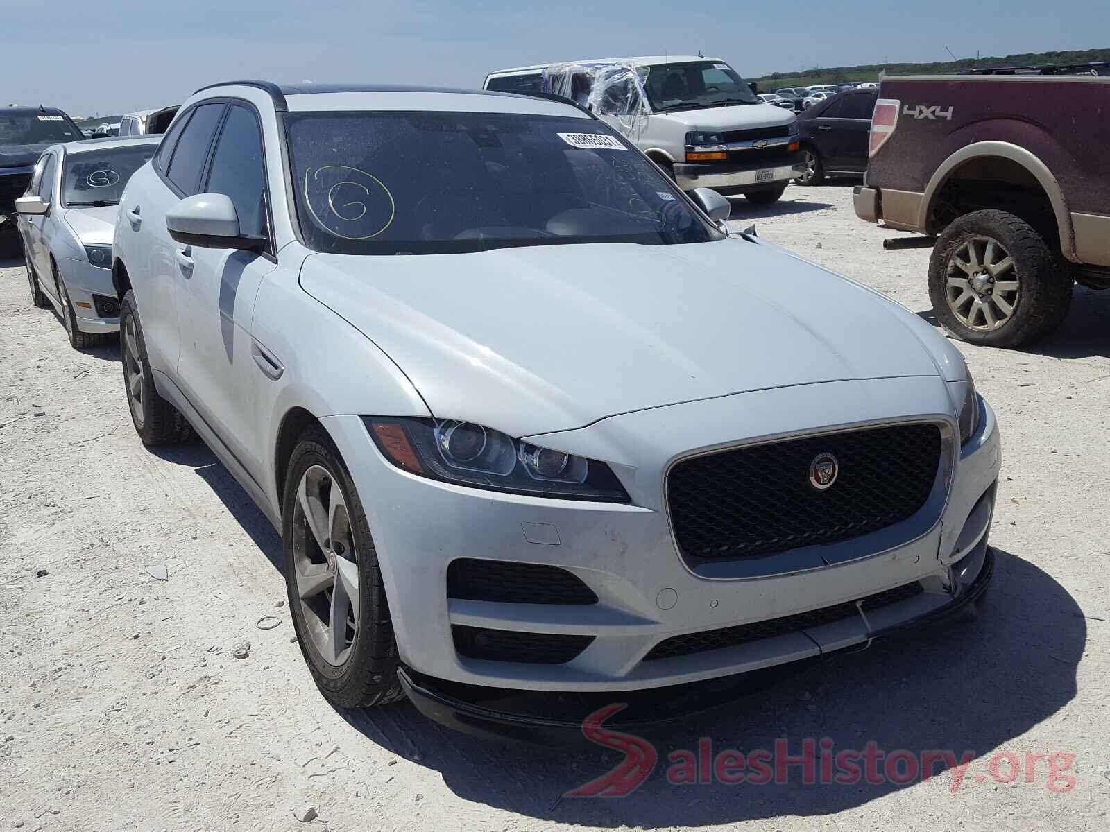 SADCJ2BV7HA086822 2017 JAGUAR F-PACE