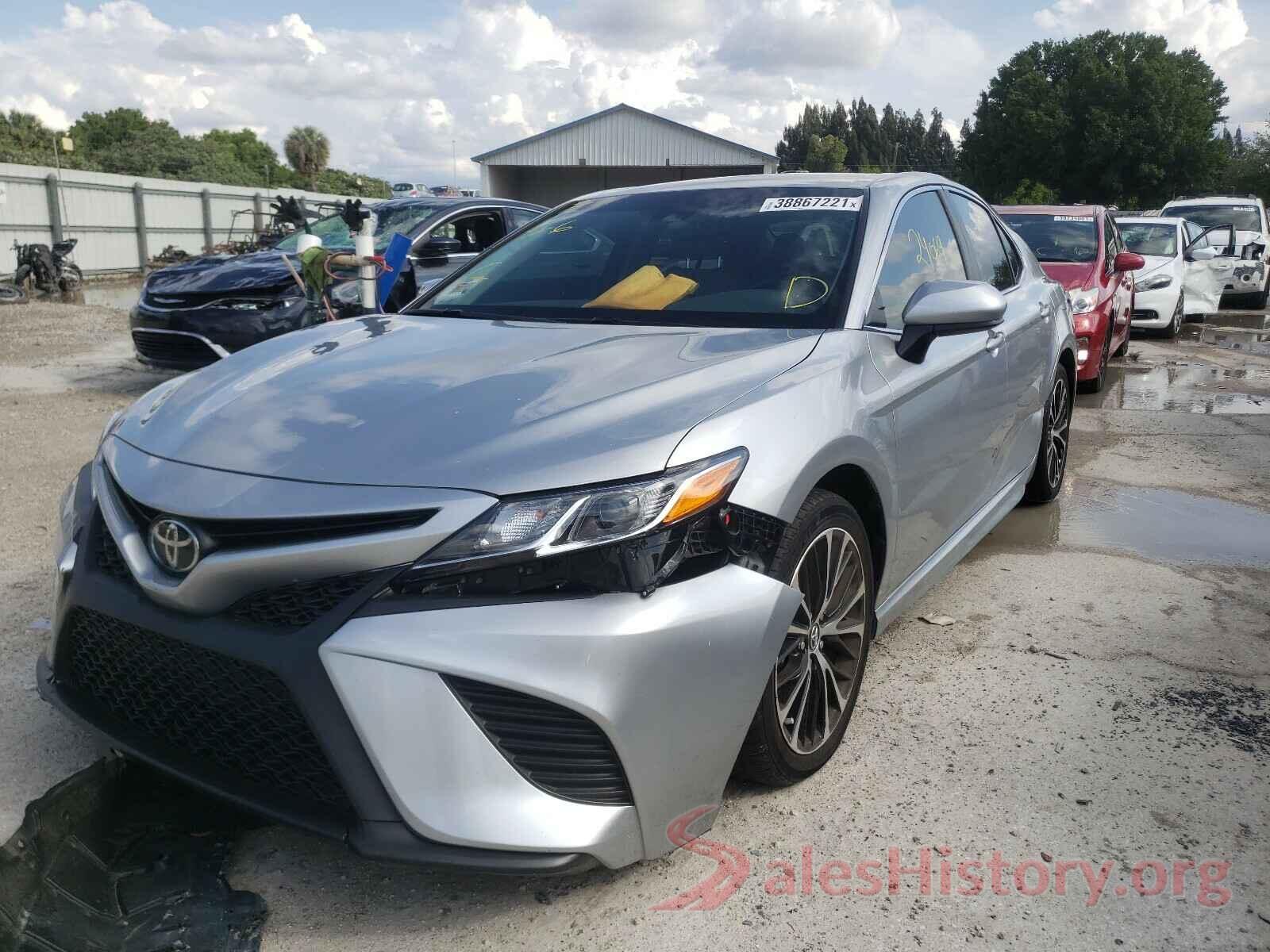 4T1B11HK6JU086826 2018 TOYOTA CAMRY