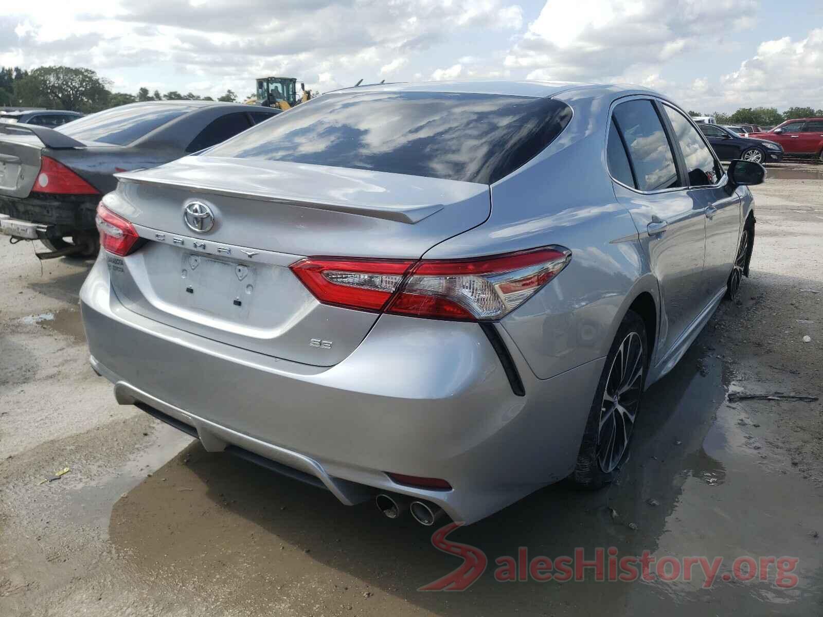 4T1B11HK6JU086826 2018 TOYOTA CAMRY