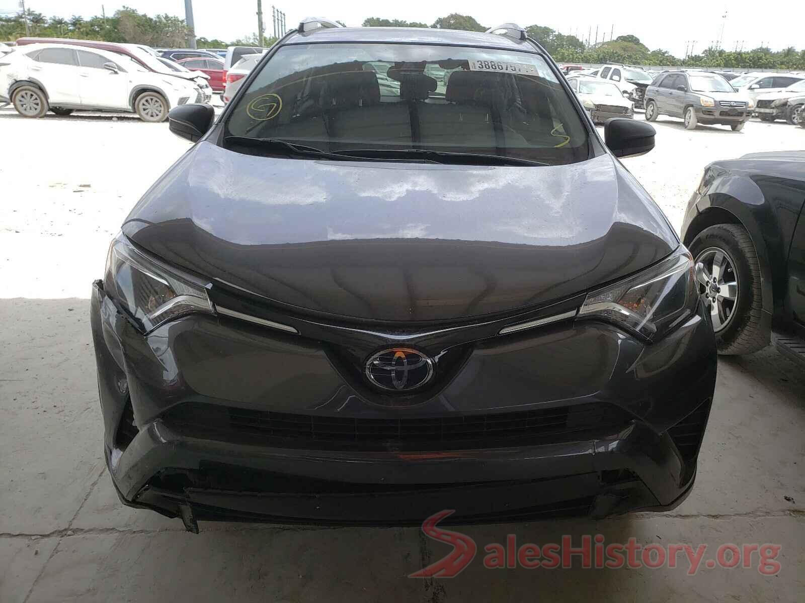 JTMZFREV0JJ167405 2018 TOYOTA RAV4