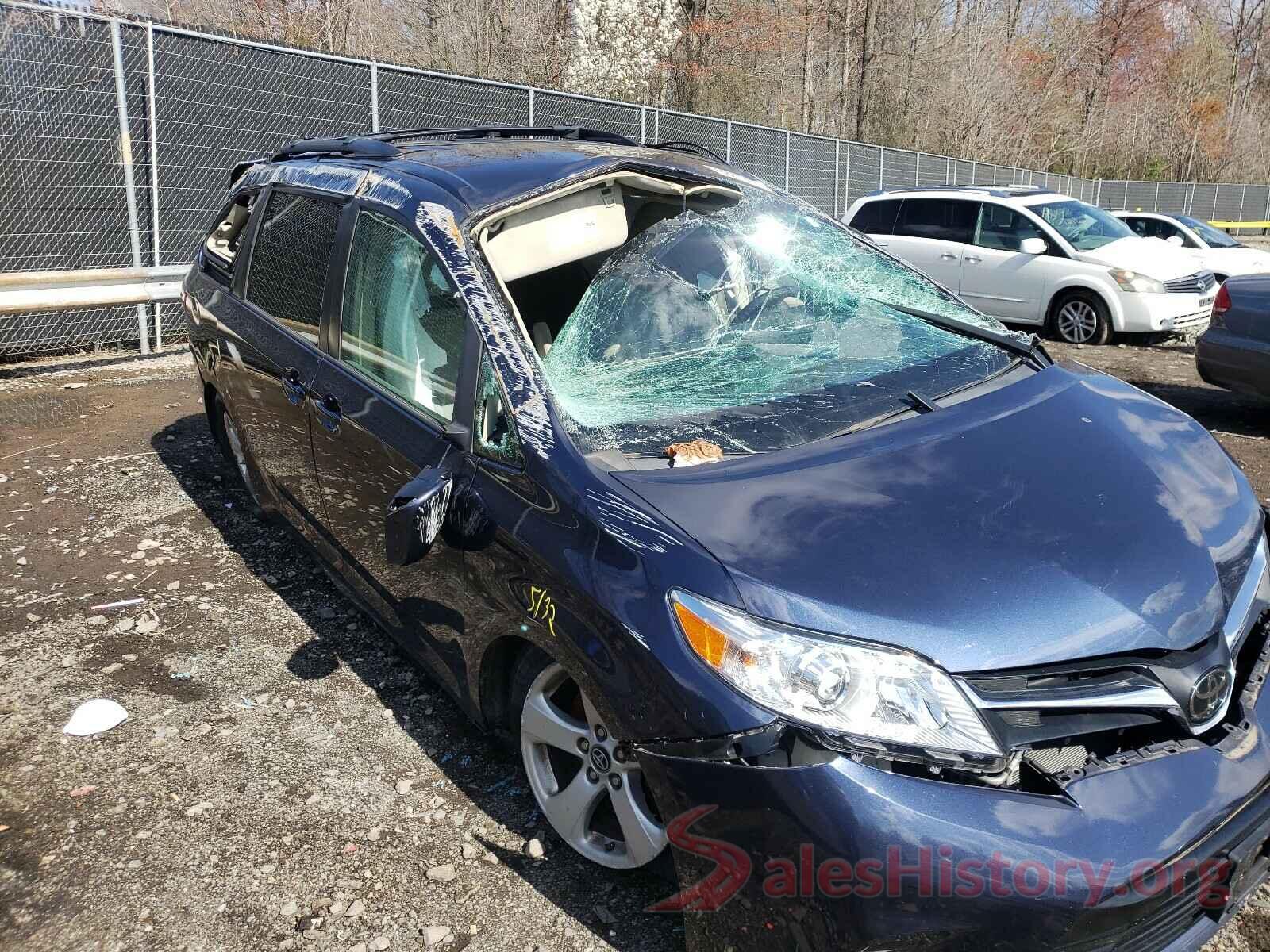 5TDKZ3DC6KS971377 2019 TOYOTA SIENNA