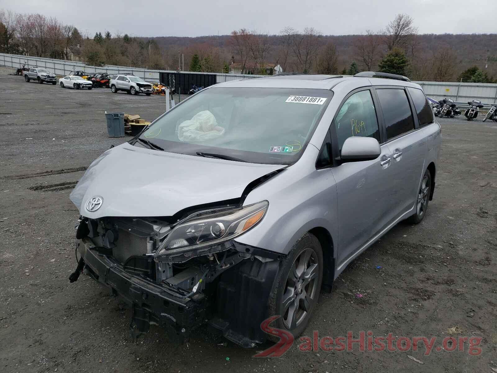 5TDXZ3DC0HS771058 2017 TOYOTA SIENNA