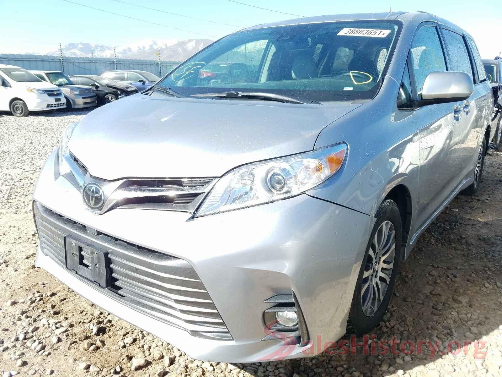 5TDYZ3DC3JS951712 2018 TOYOTA SIENNA