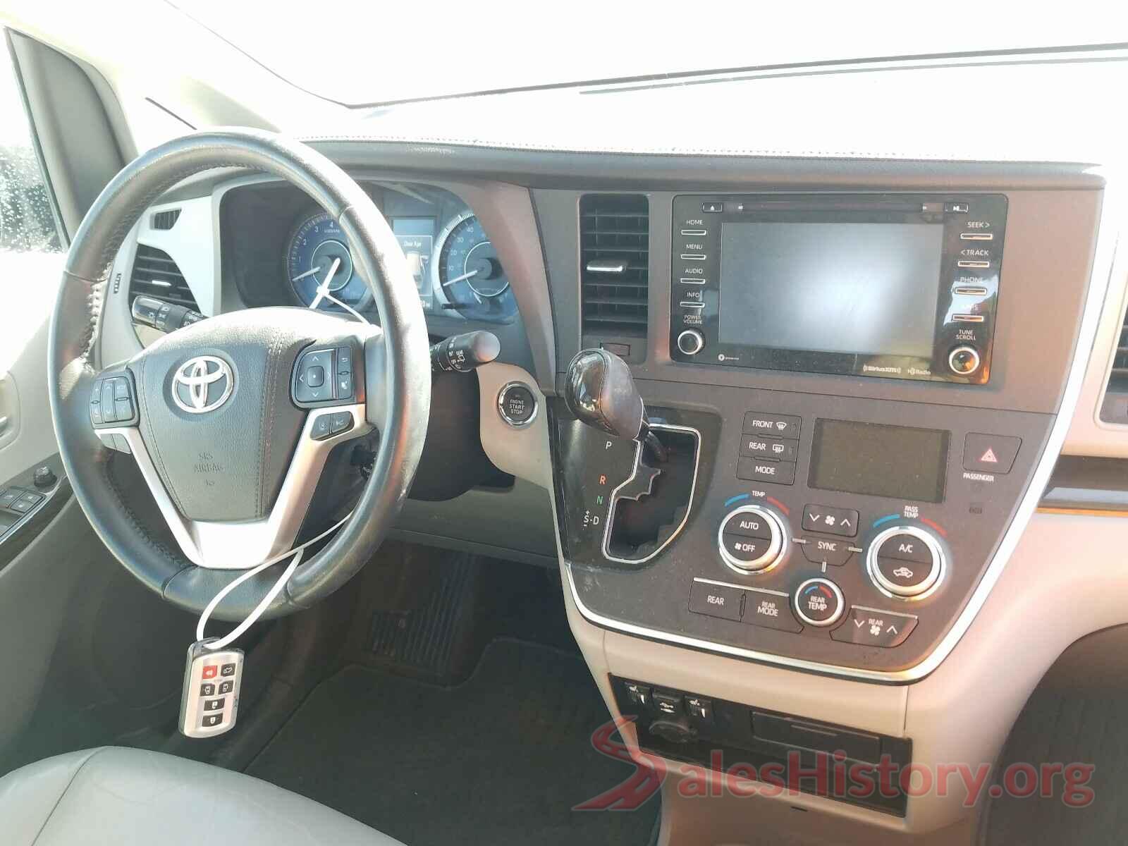 5TDYZ3DC3JS951712 2018 TOYOTA SIENNA