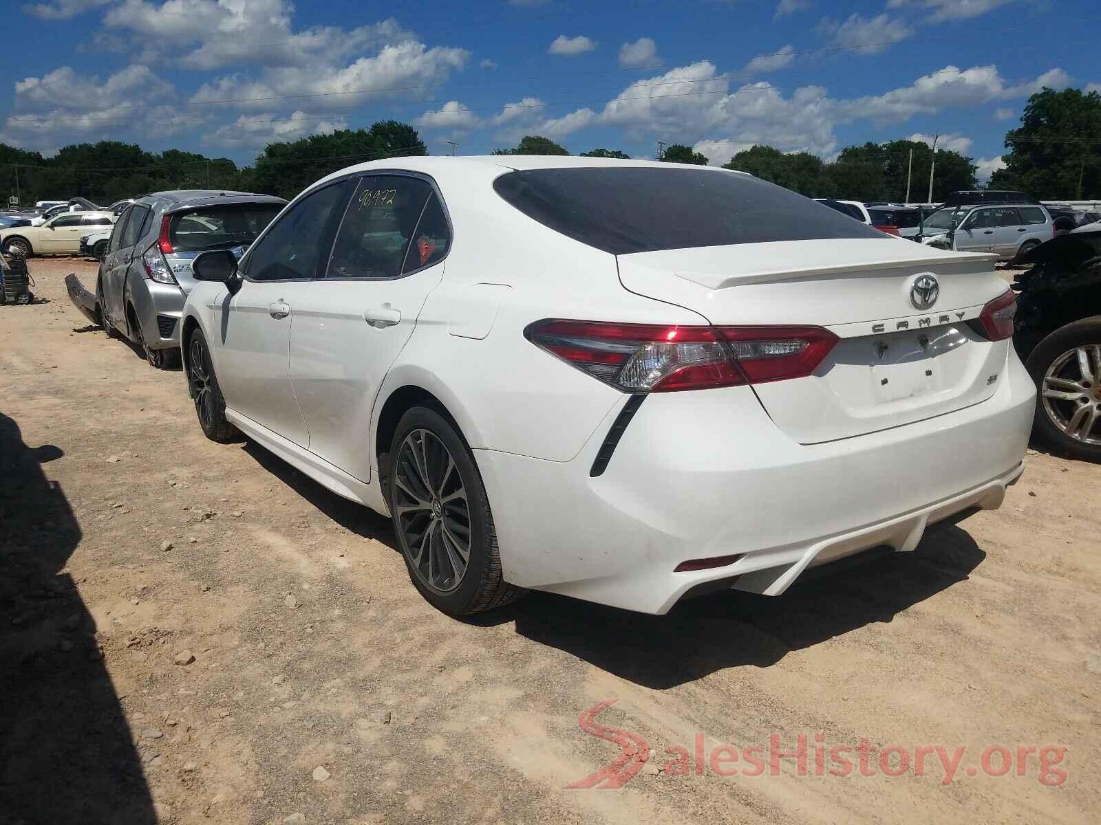 4T1B11HK7JU026439 2018 TOYOTA CAMRY