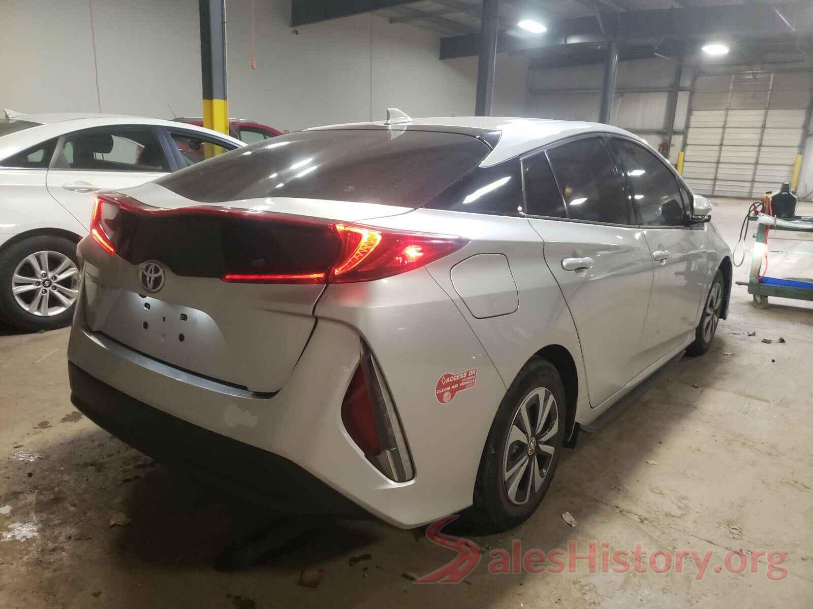 JTDKARFP4J3077761 2018 TOYOTA PRIUS