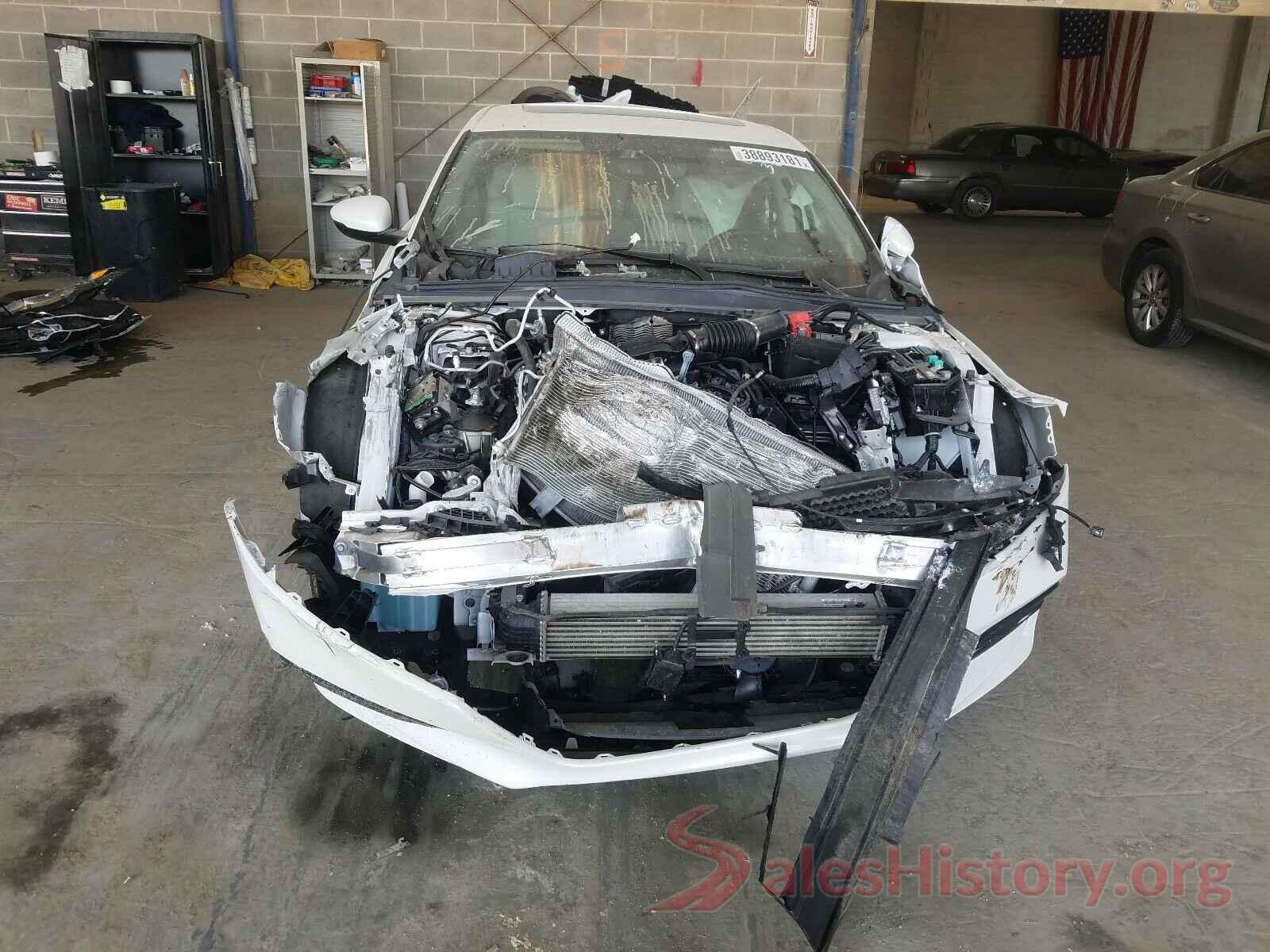 1HGCV1F52JA066070 2018 HONDA ACCORD