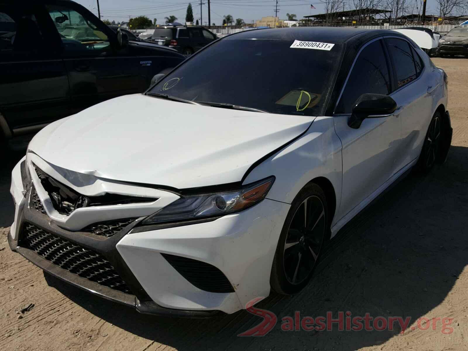 4T1B61HK2KU735623 2019 TOYOTA CAMRY